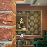 Queen Selitë e Vogël