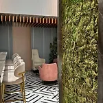 Hotell Queen 4*