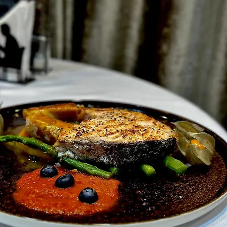 Queen Hotel Selitë e Vogël