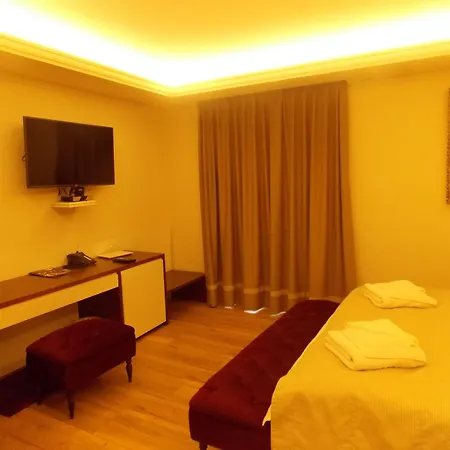 Hotel Queen 4*