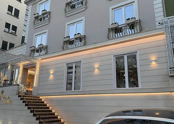 Queen Hotell Selitë e Vogël