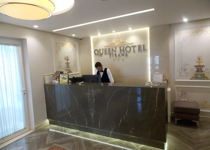 Queen Hotell Selitë e Vogël