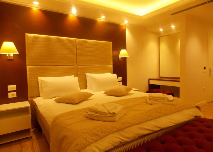 Queen Hotell Selitë e Vogël