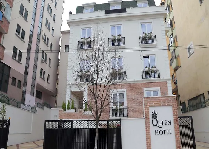 Hotel Queen
