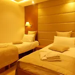Hotel Queen Selitë e Vogël