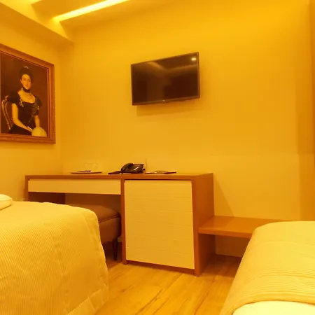 Queen Selitë e Vogël