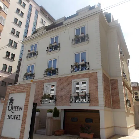 Queen 4* Selitë e Vogël