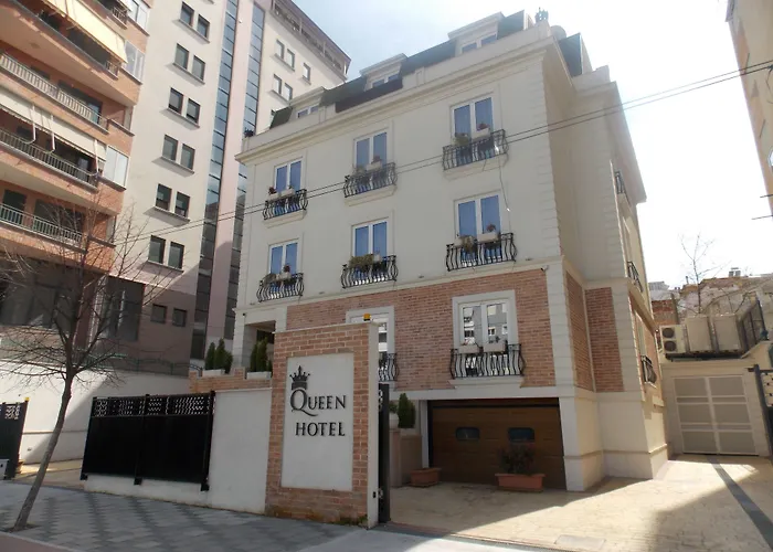 Hotel Queen 4* Selita e Vogel